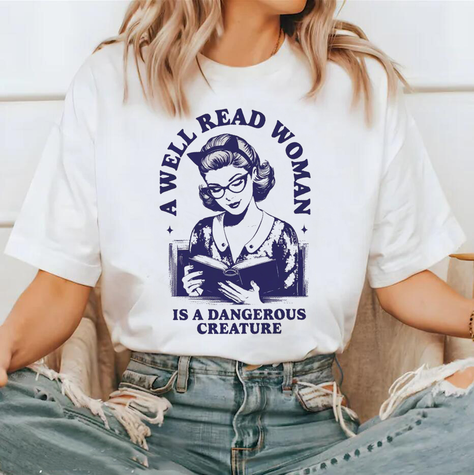 A Well Read Woman Is A Dangero - Women Bags Png 评论和价格